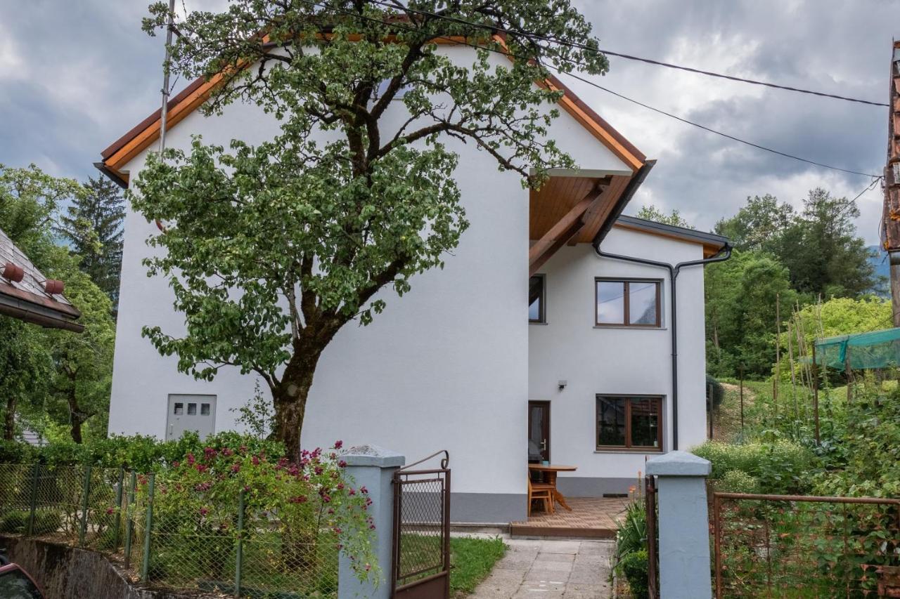 House Hiperbola & Outdoor Activities Apartment Bovec Bagian luar foto