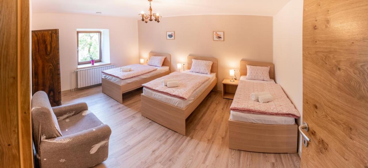 House Hiperbola & Outdoor Activities Apartment Bovec Bagian luar foto